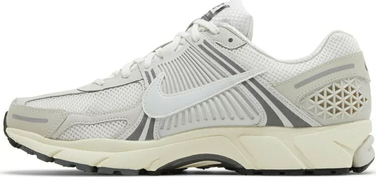 Nike Zoom Vomero 5 'Platinum Tint'