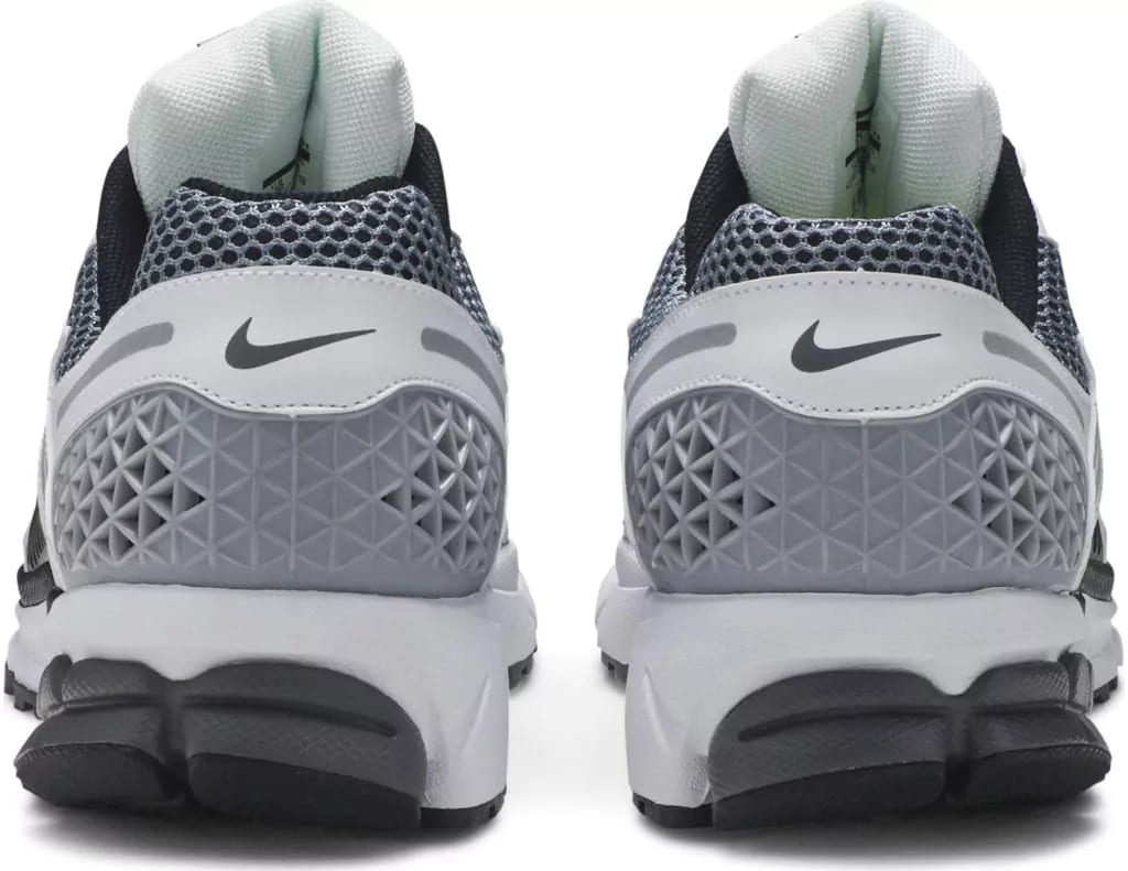 Nike Zoom Vomero 5 'Dark Grey'